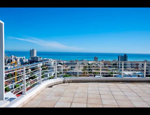 3 BEDROOM APARTMENT FOR SALE IN SEA POINT
